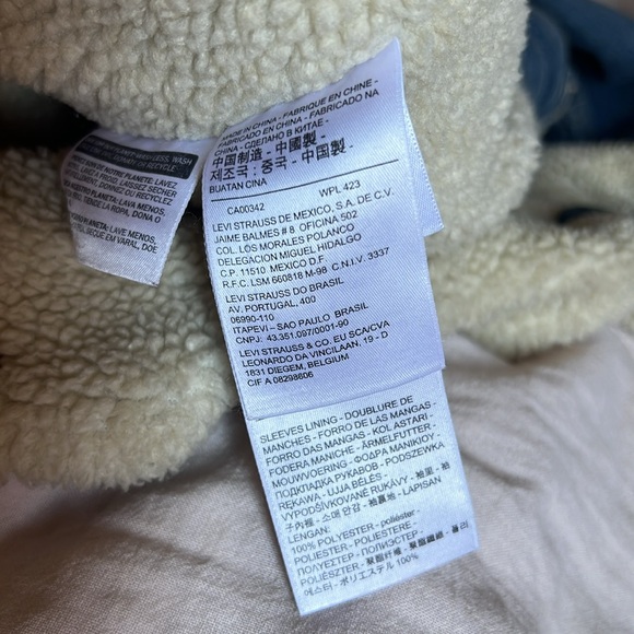 Levi’s Sherpa Denim Jacket - Picture 16 of 16